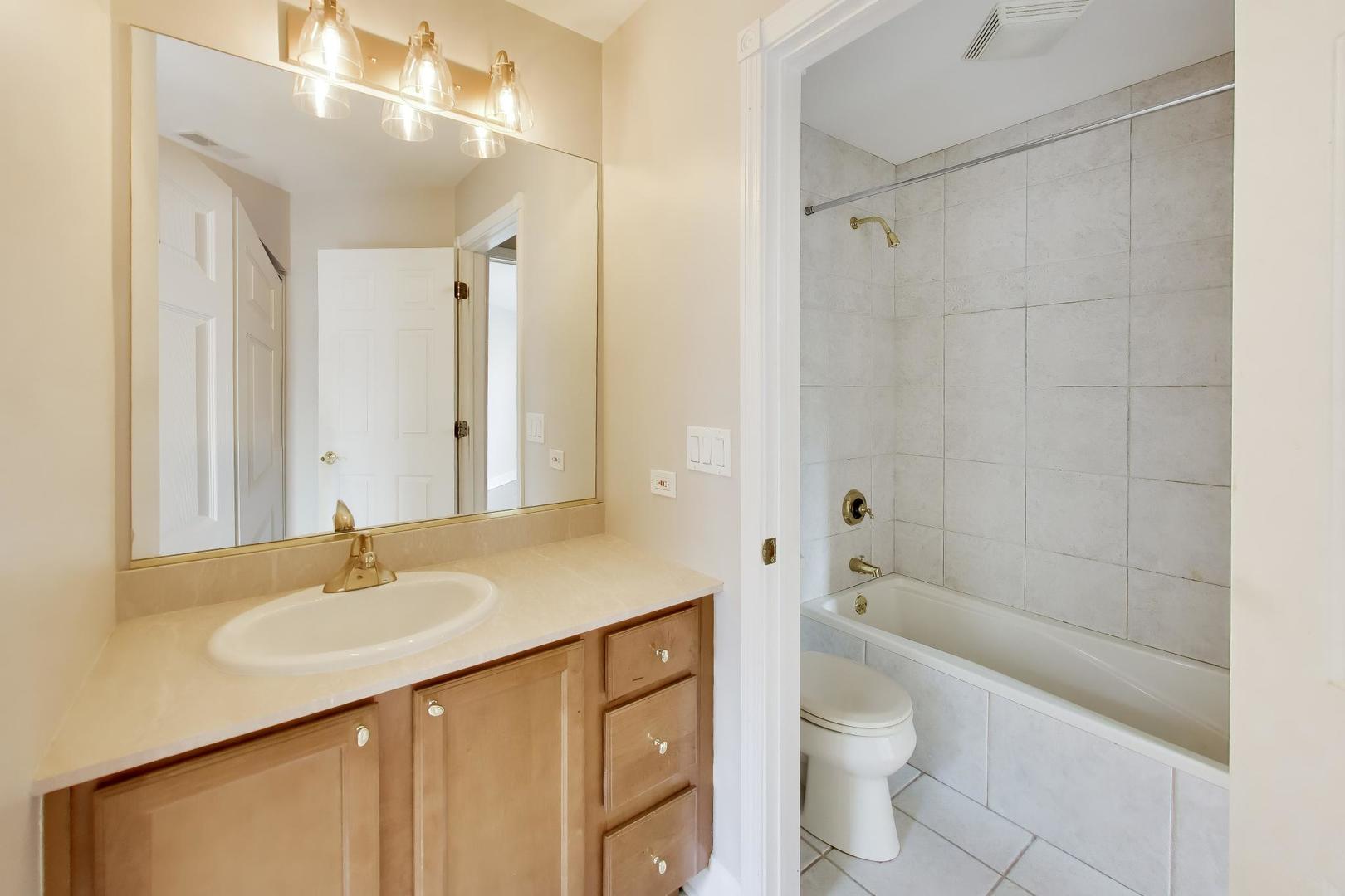 2444 North De Cook Court Park Ridge, IL 60068 - Photo 39 of 70