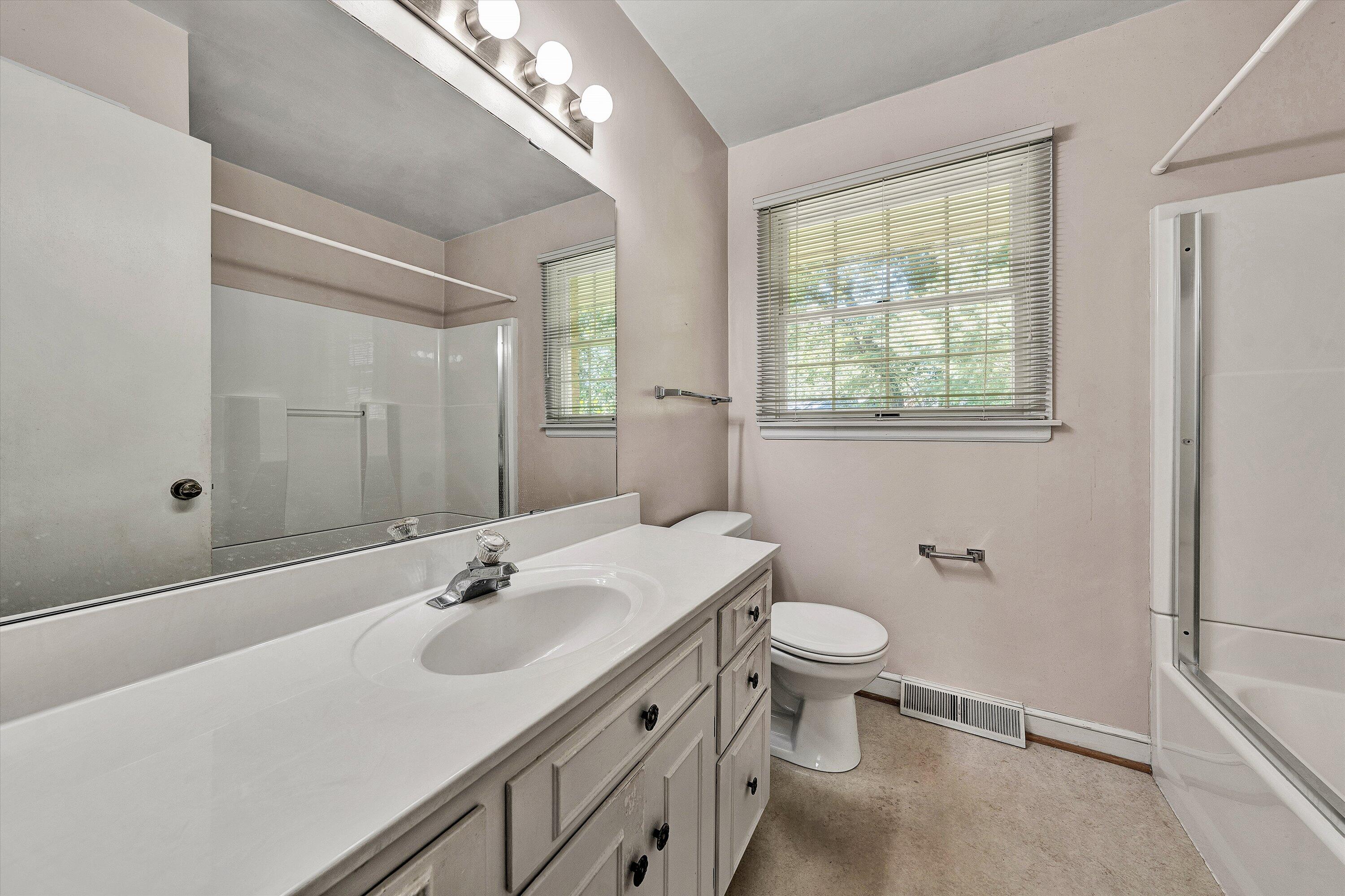 3615 Brymoor Road Southwest Roanoke, VA 24018 - Photo 26 of 48 26-DSC00070