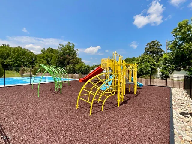 $1,850 | 27 Pansy Park, Clayton, NC 27520