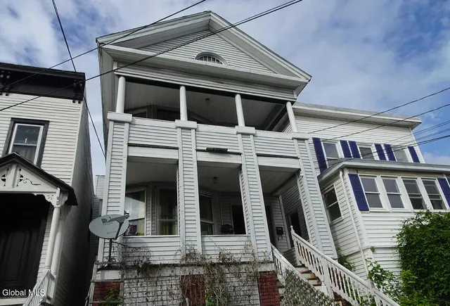 $380,000 | 538 Prospect Street, Hudson, NY 12534