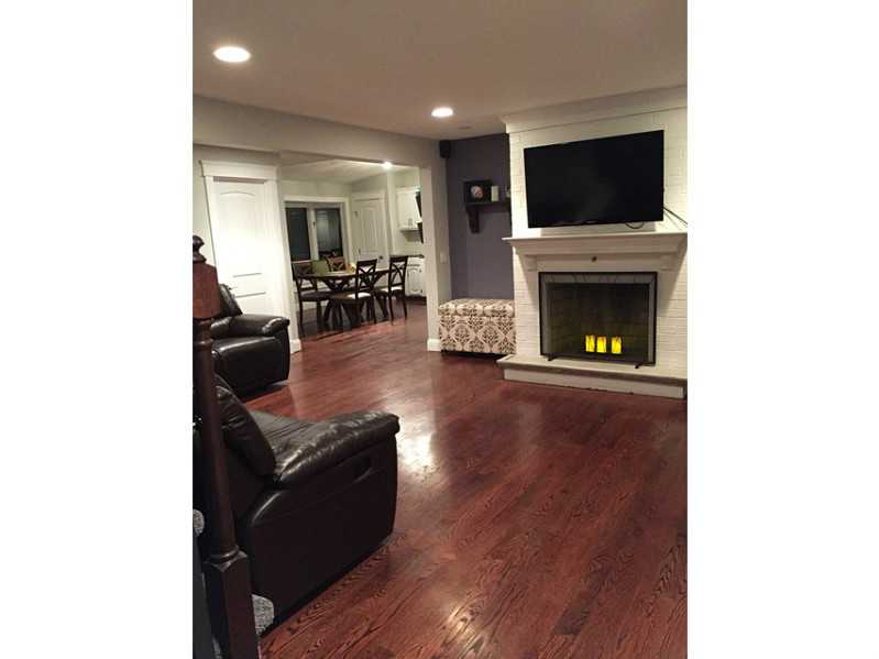 11 Pasture View Lane Cranston, RI 02921 - Photo 5 of 18 Living Room.