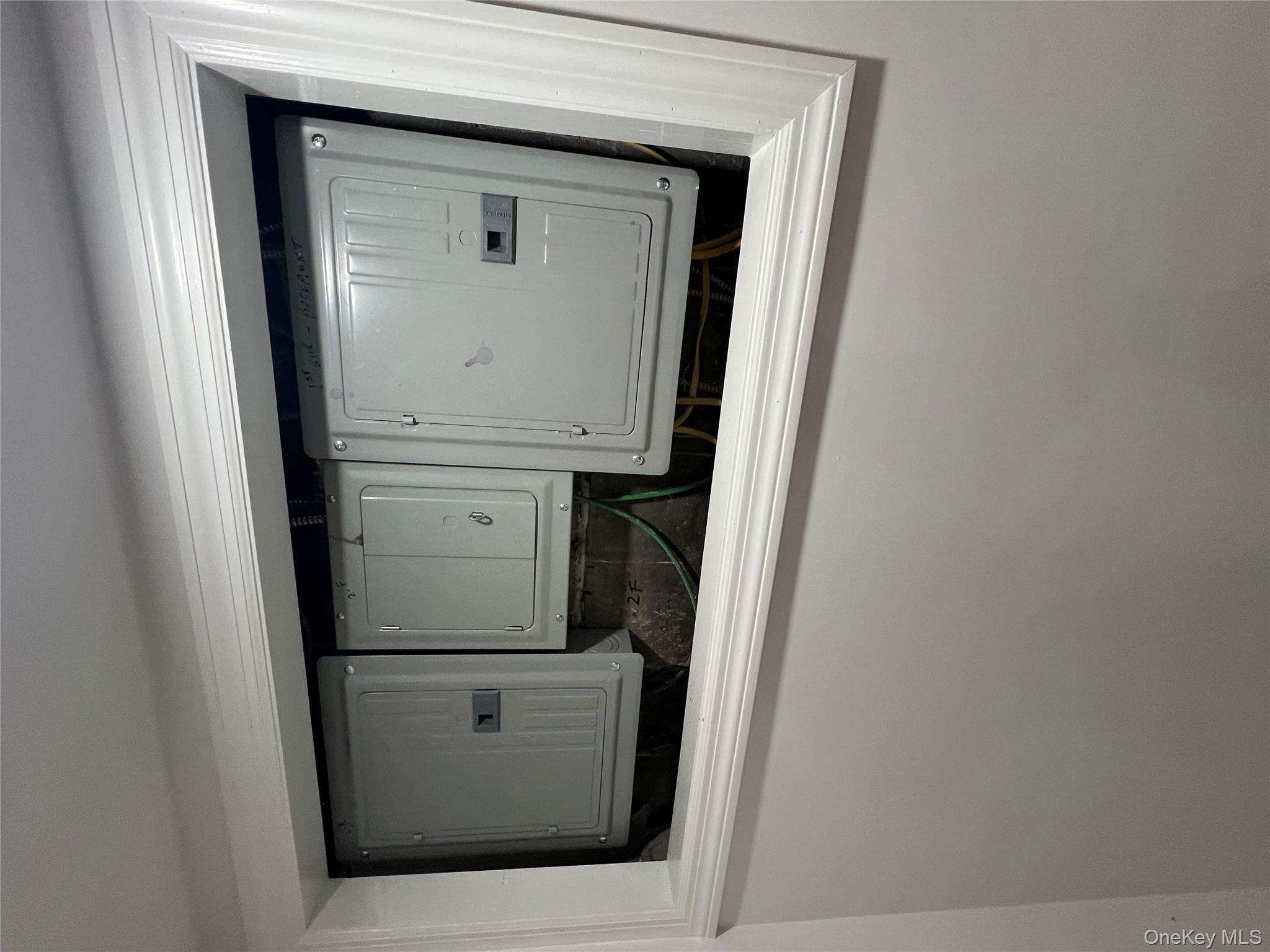 216-25 136th Road, Unit 1 2 AND 3 Queens, NY 11413 - Photo 37 of 43