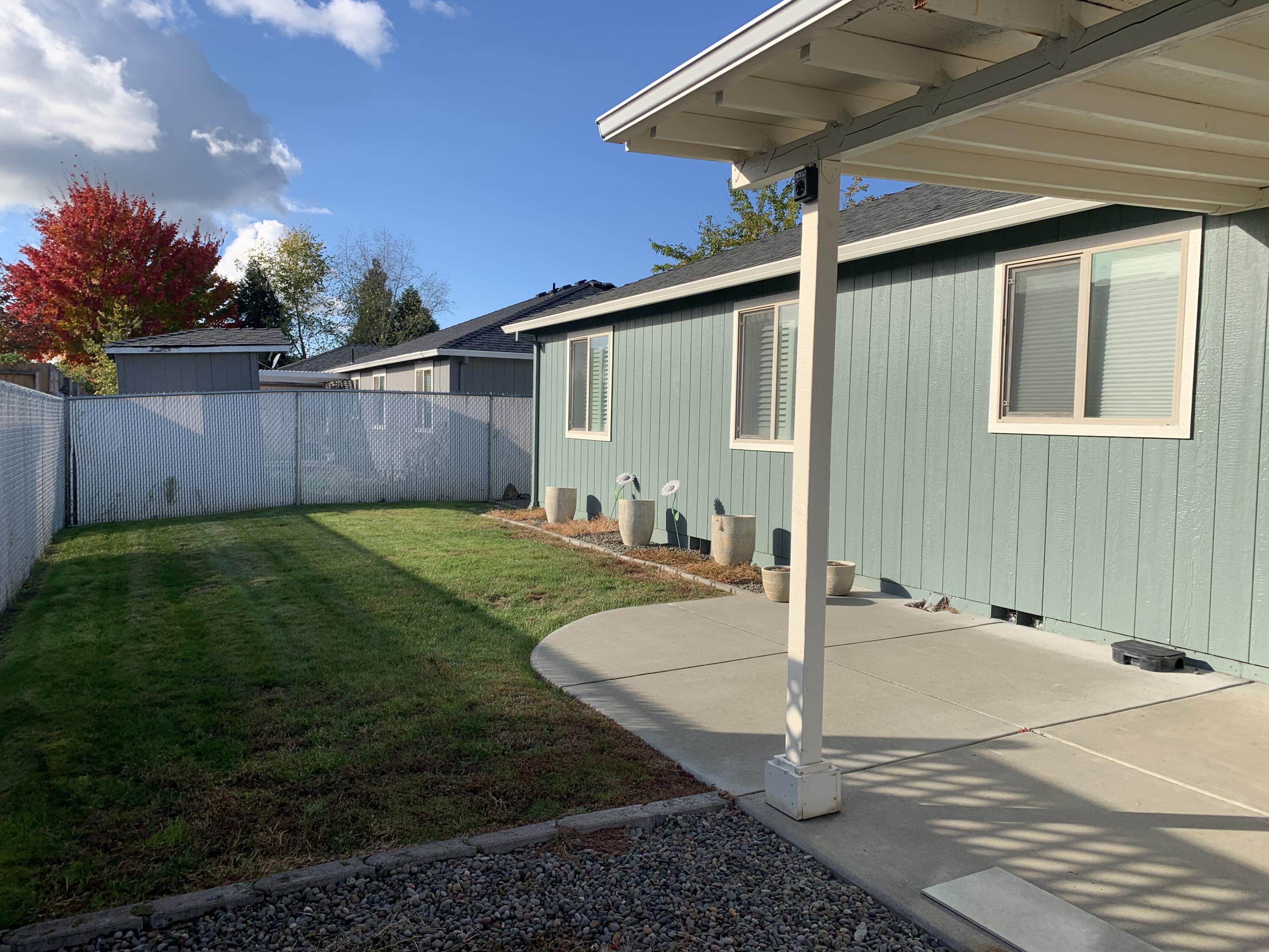 644 Andrea Way Eagle Point, OR 97524 - Photo 29 of 36 IMG-3995
