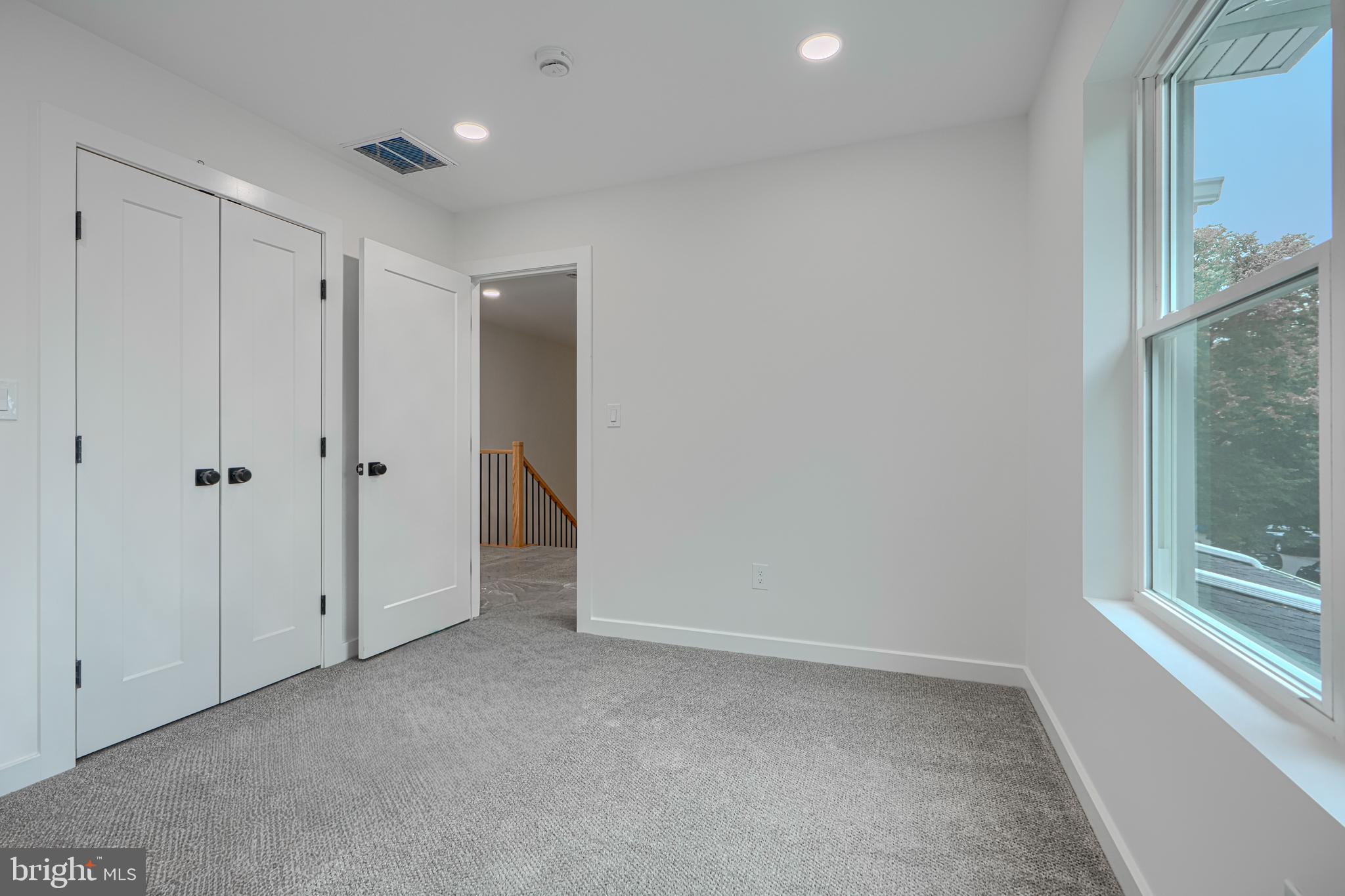 3410 Pinkney Road Baltimore, MD 21215 - Photo 28 of 55 a view of hallway with window