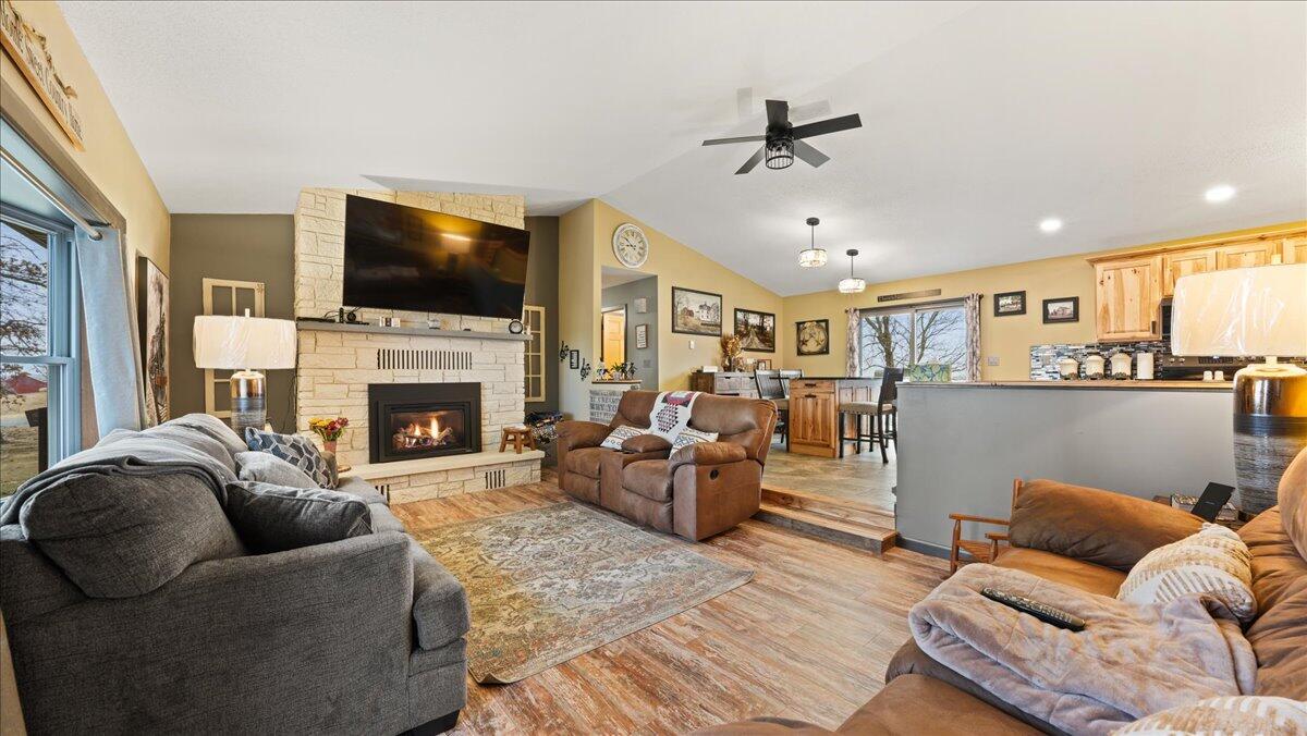 W997 Hammes Road Washington, WI 54614 - Photo 17 of 29 07-DSC09928