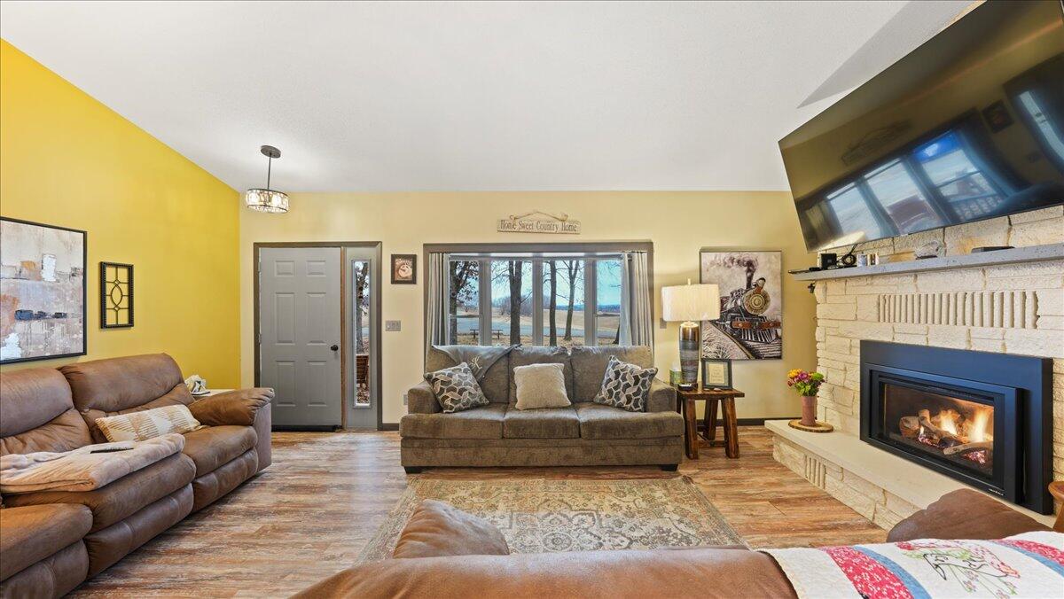 W997 Hammes Road Washington, WI 54614 - Photo 18 of 29 08-DSC09933