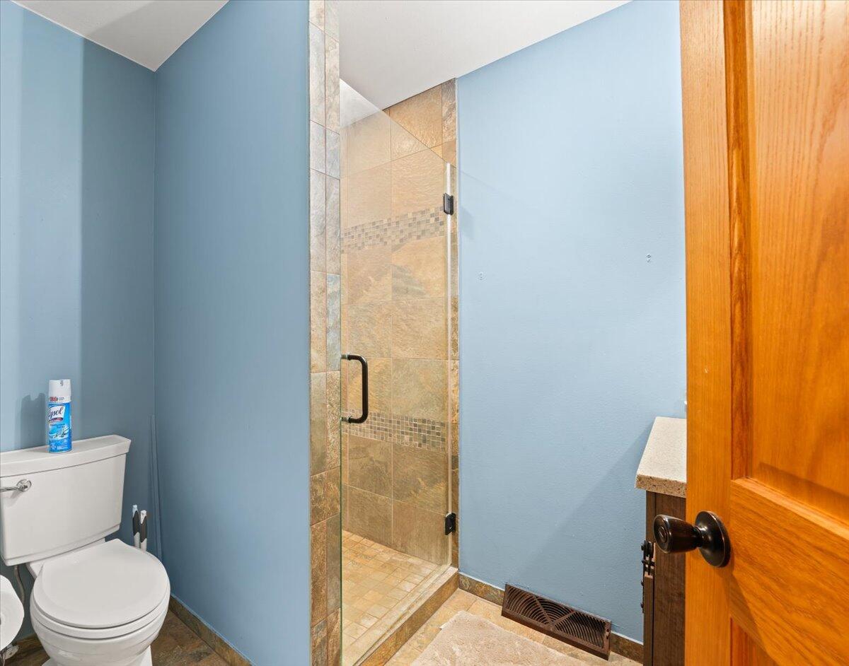 W997 Hammes Road Washington, WI 54614 - Photo 23 of 29 19-DSC09898