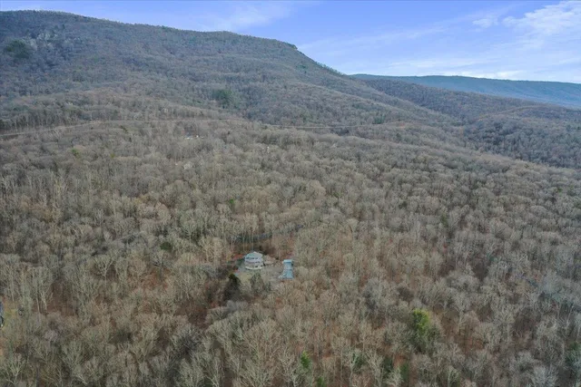 $650,000 | 308 Brush Leaf Lane, Mount Jackson, VA 22842