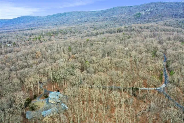 $650,000 | 308 Brush Leaf Lane, Mount Jackson, VA 22842