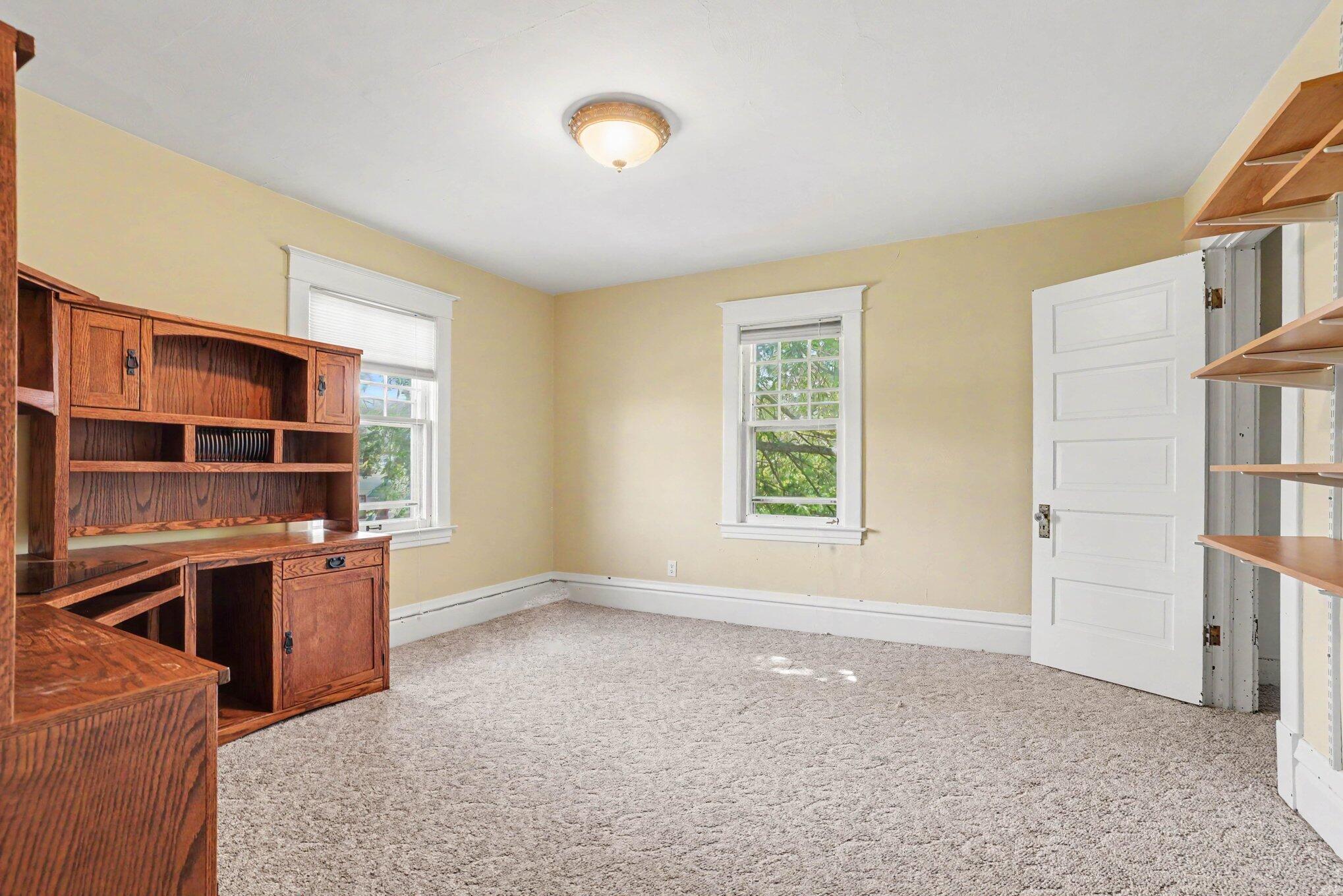 1330 West Maple Street Kalamazoo, MI 49008 - Photo 8 of 25 007_file_7927