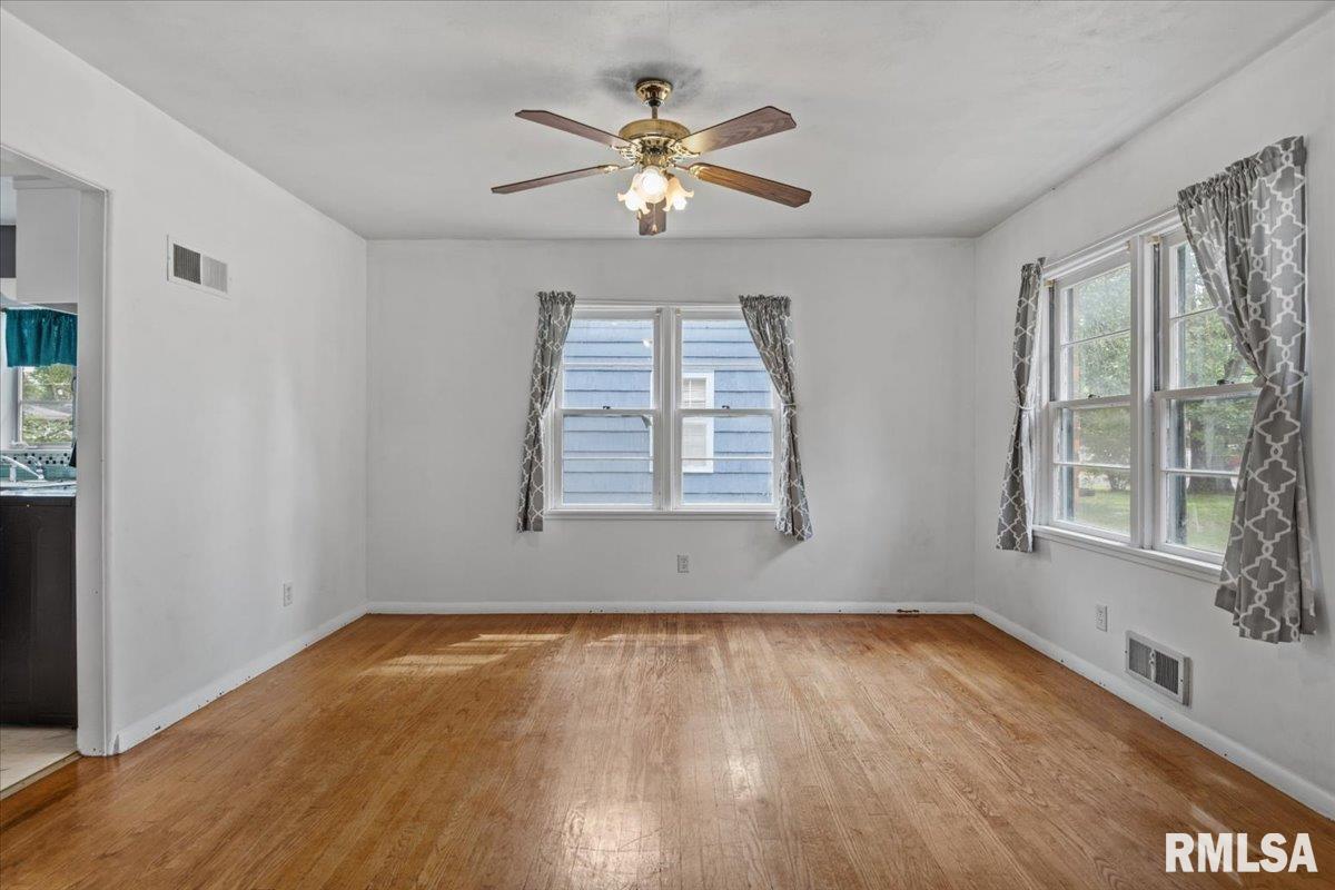 2536 South Walnut Street Springfield, IL 62704 - Photo 9 of 37 Gallery Image 9
