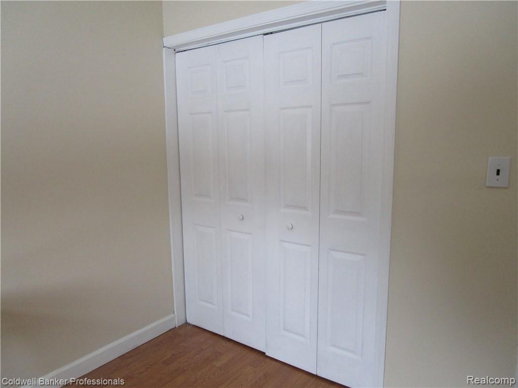 8405 Holcomb Road Clarkston, MI 48348 - Photo 47 of 52 FOURTH BEDROOM CLOSET