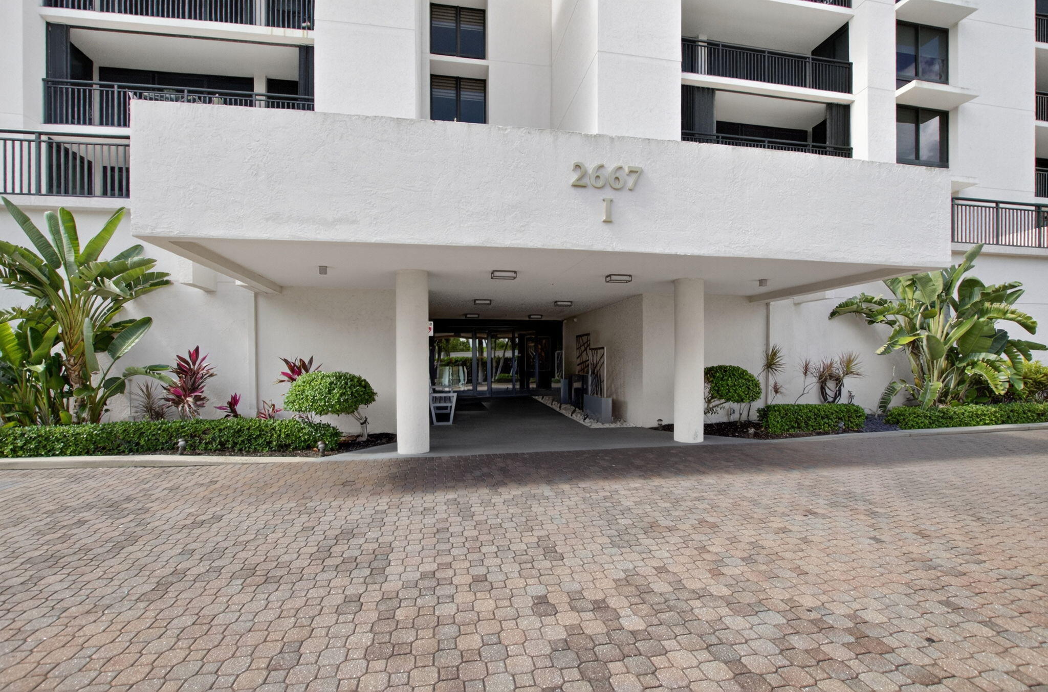 2667 North Ocean Boulevard, Unit 405I Boca Raton, FL 33431 - Photo 2 of 30 Building entrance