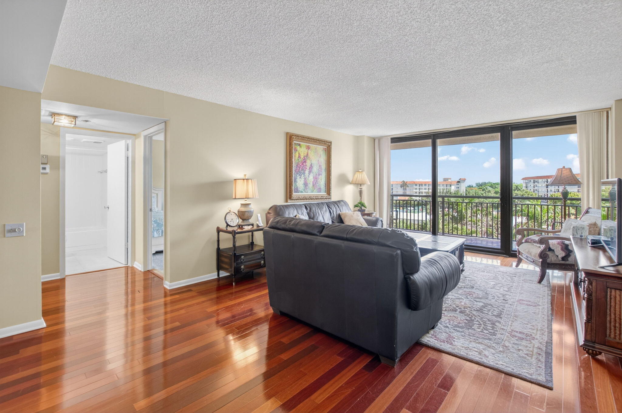 2667 North Ocean Boulevard, Unit 405I Boca Raton, FL 33431 - Photo 7 of 30 Living Room