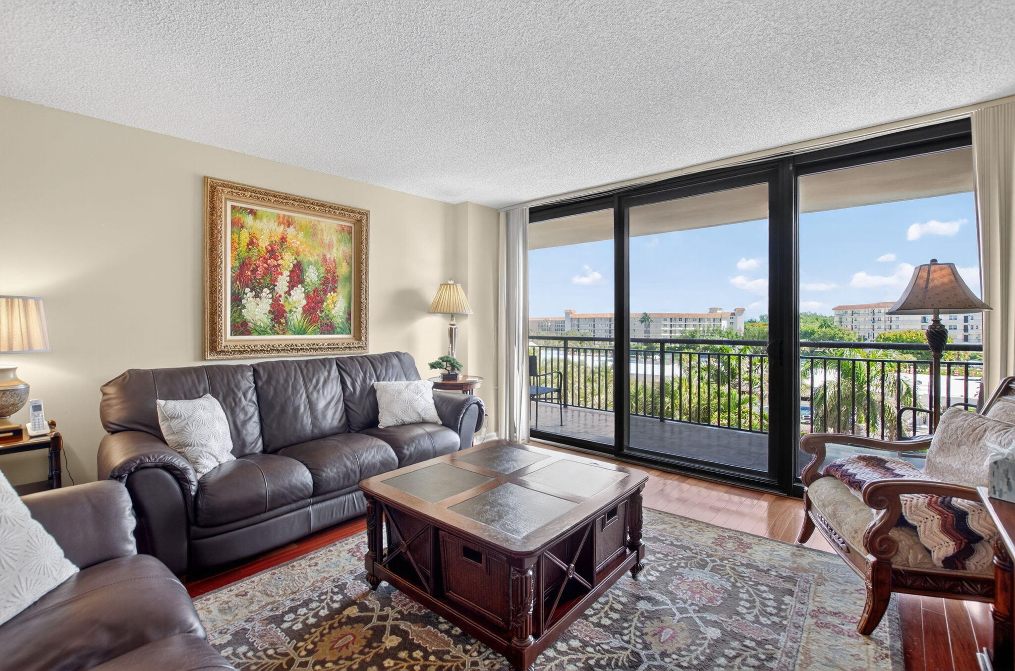 2667 North Ocean Boulevard, Unit 405I Boca Raton, FL 33431 - Photo 8 of 30 Living Room