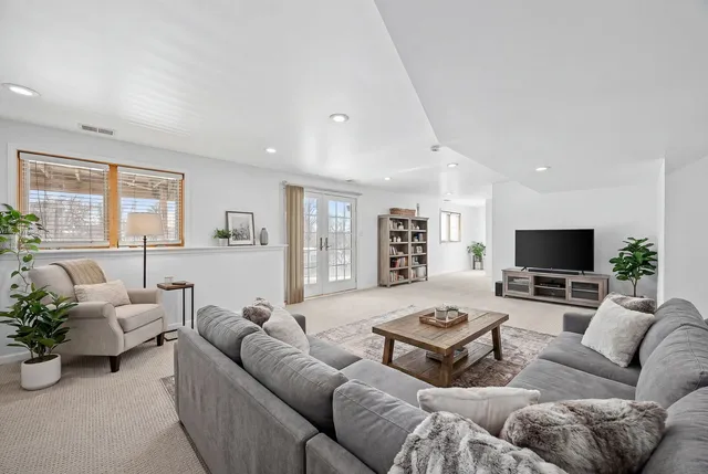 $625,000 | 459 59th Street, Lisle, IL 60532