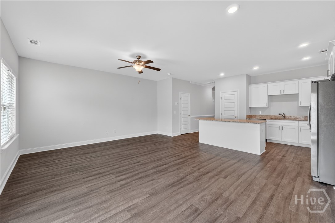 545 Gov Treutlen Circle Pooler, GA 31322 - Photo 5 of 34