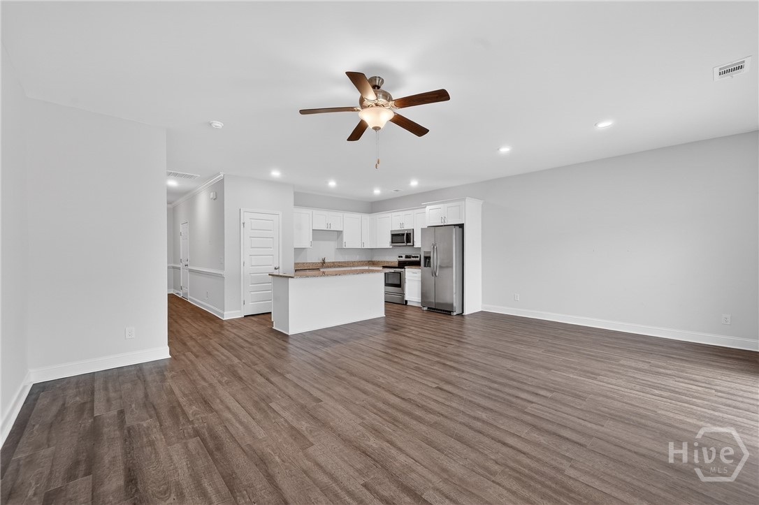 545 Gov Treutlen Circle Pooler, GA 31322 - Photo 6 of 34