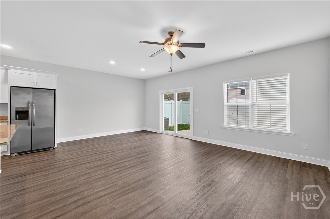 545 Gov Treutlen Circle Pooler, GA 31322 - Photo 7 of 34