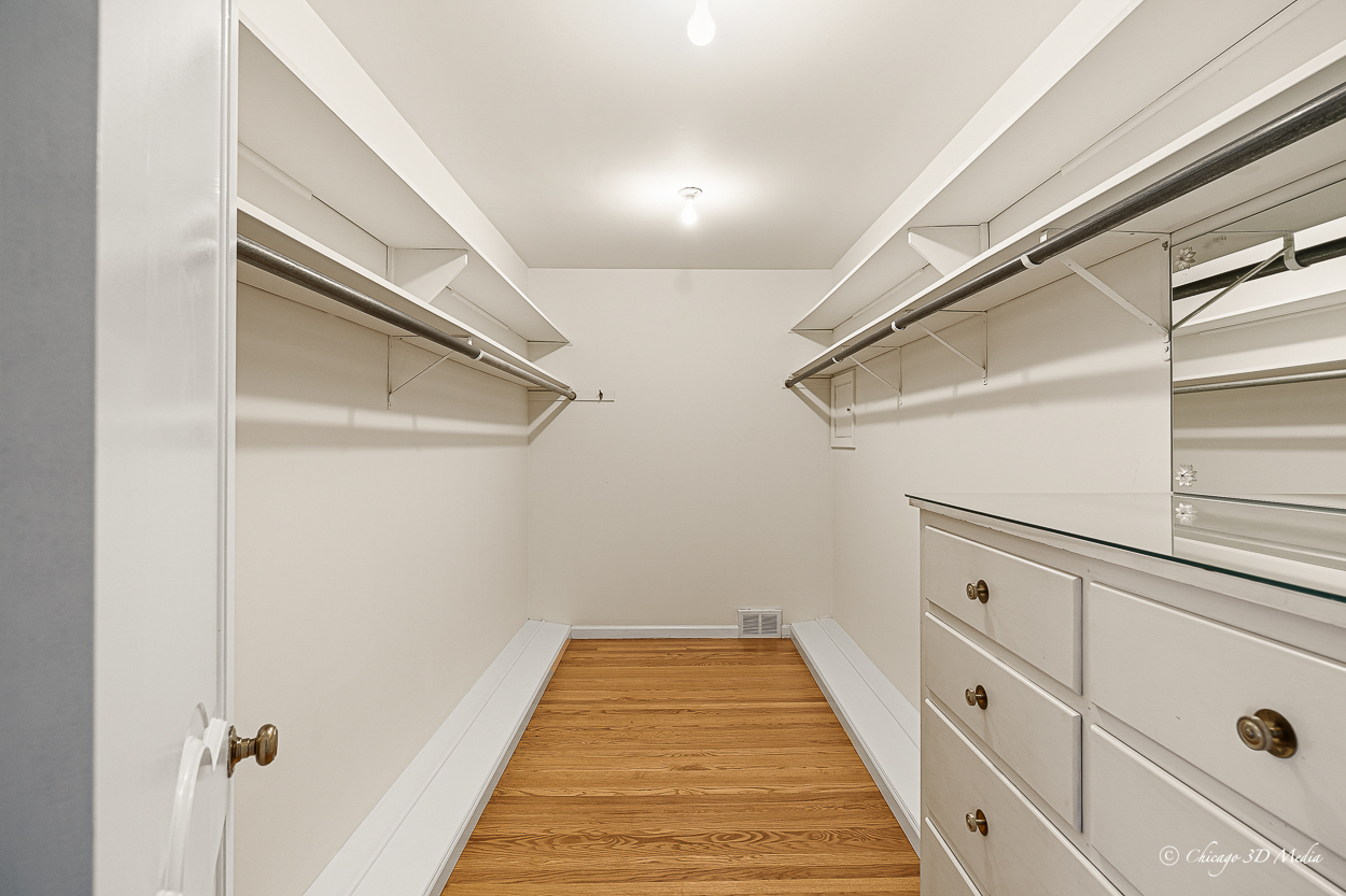 17 Longmeadow Road Winnetka, IL 60093 - Photo 36 of 46 a view of a hallway with closet