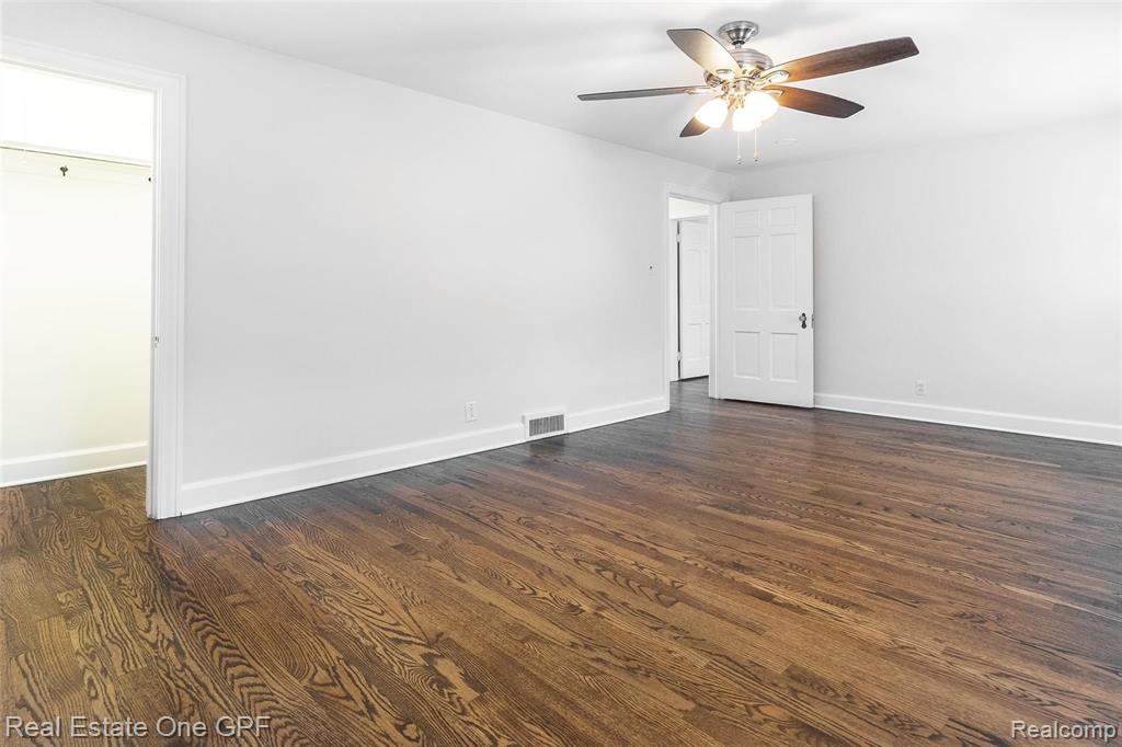 239 Mc Kinley Avenue Grosse Pointe Farms, MI 48236 - Photo 20 of 33 Gallery Image 20