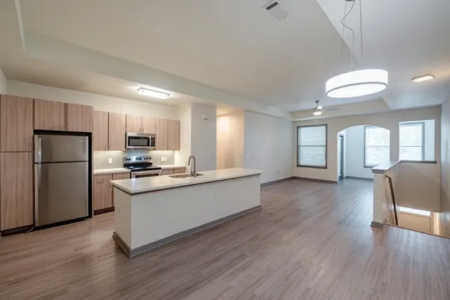 $1,699 | 8515 Interstate 35, Unit 9200, Austin, TX 78744