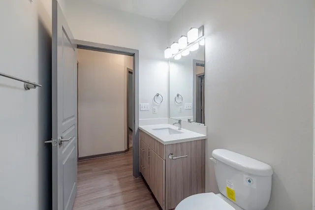 $1,699 | 8515 Interstate 35, Unit 9200, Austin, TX 78744