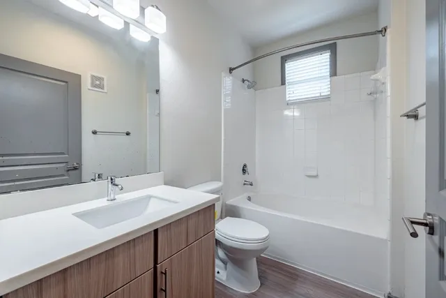 $1,699 | 8515 Interstate 35, Unit 9200, Austin, TX 78744