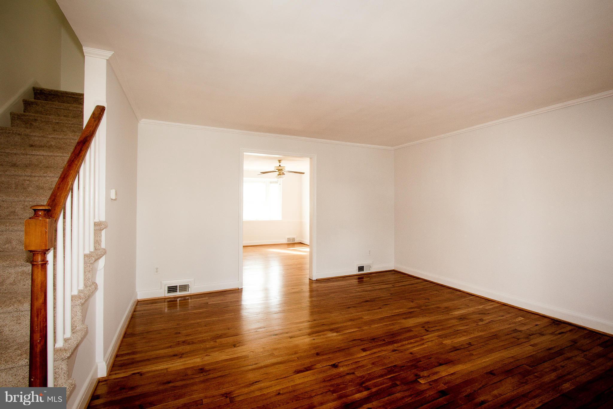 1339 Pentwood Road Baltimore, MD 21239 - Photo 3 of 21 Living Room