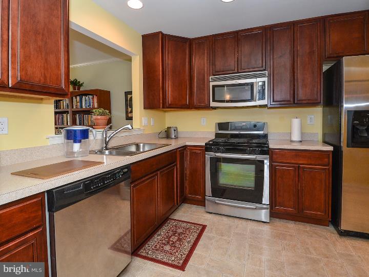 296 Flagstone Road, Unit 2 Chester Springs, PA 19425 - Photo 7 of 25 Kitchen
