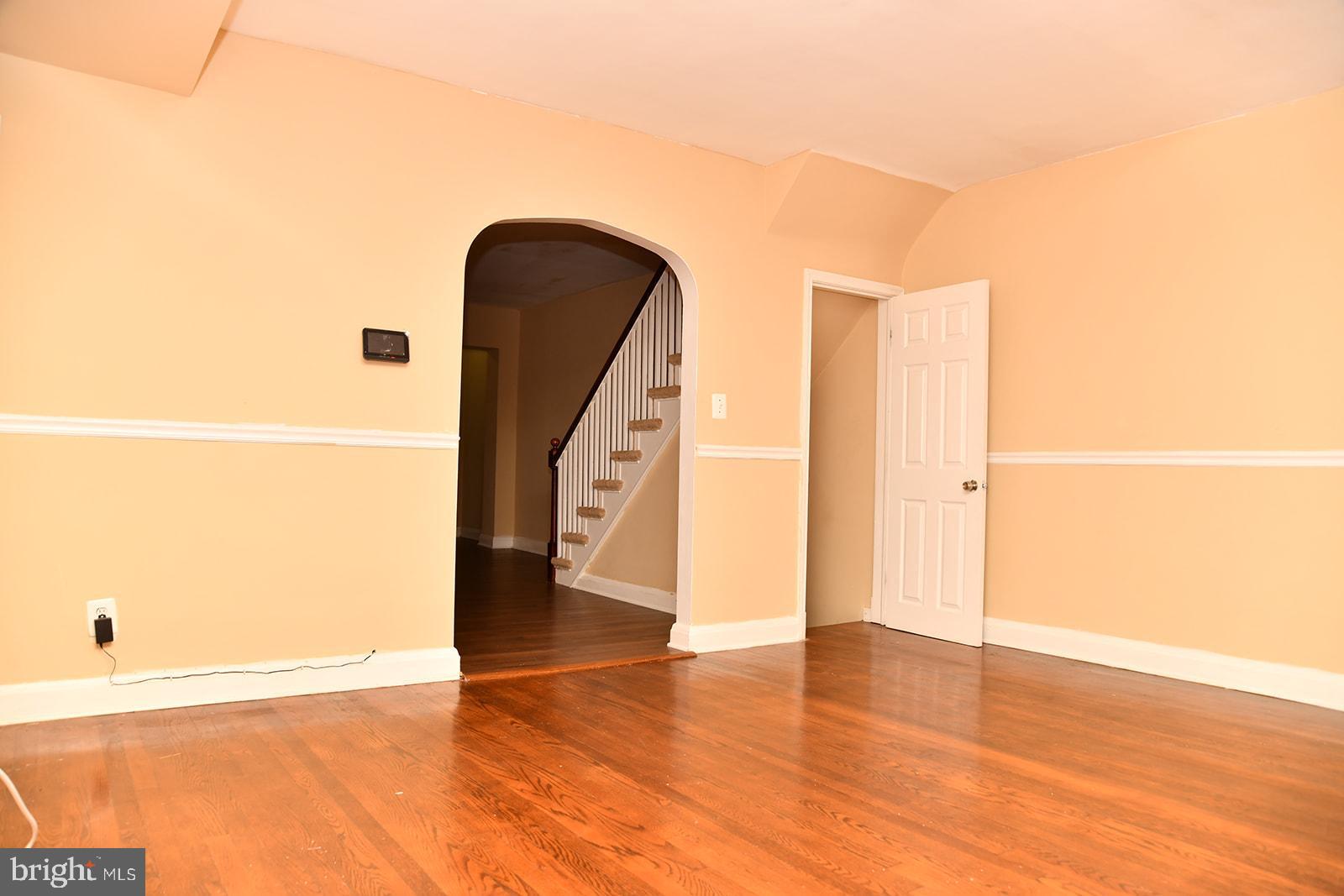 4626 Harcourt Road Baltimore, MD 21214 - Photo 5 of 19 DINING