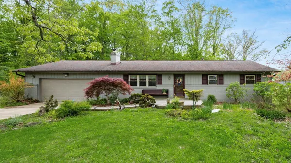 $355,000 | 119 Brentwood Drive Northeast, Newark, OH 43055