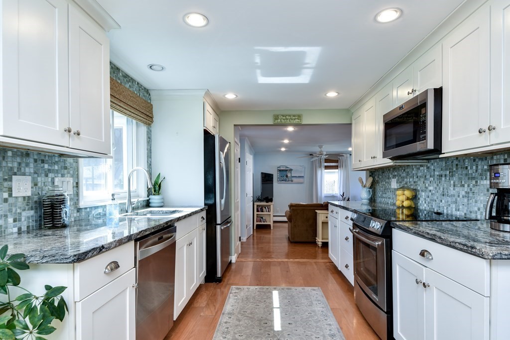 30 Elwin Road Natick, MA 01760 - Photo 12 of 31