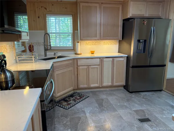 $170,000 | 525-78 Riverleigh Avenue, Riverhead, NY 11901