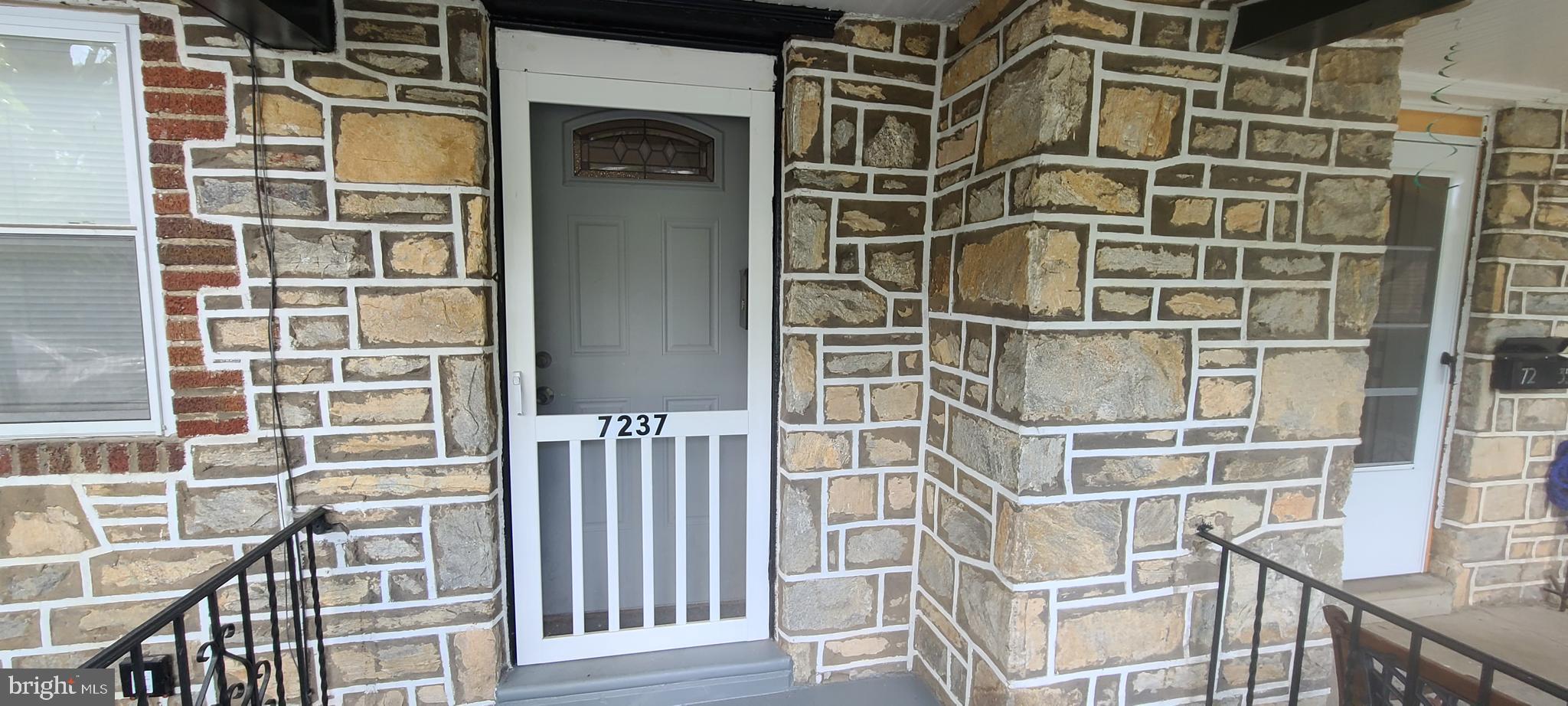 7237 Glenthorne Road Upper Darby, PA 19082 - Photo 2 of 16