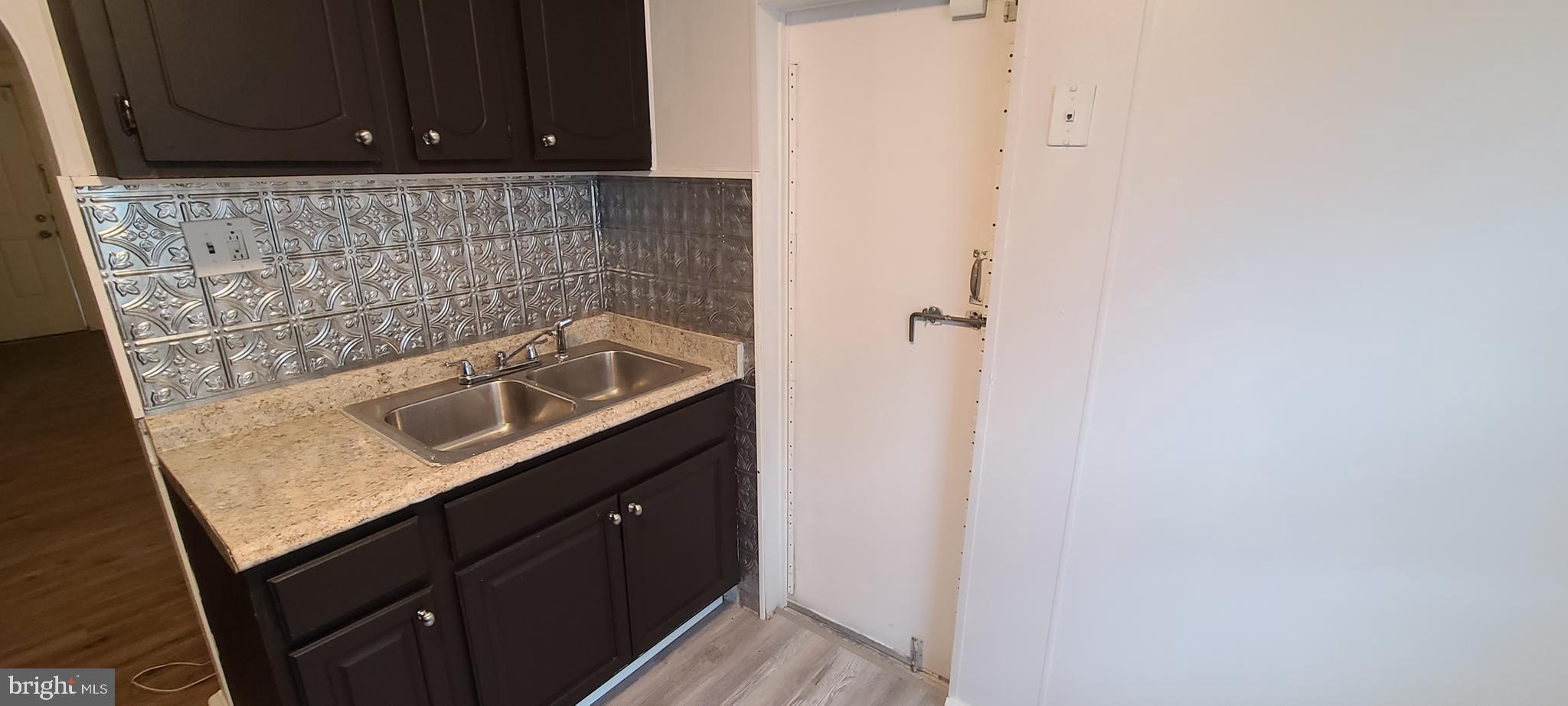 7237 Glenthorne Road Upper Darby, PA 19082 - Photo 8 of 16