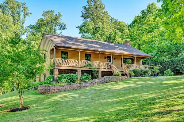 $414,900 | 301 Brookfield Road, Lynchburg, VA 24503