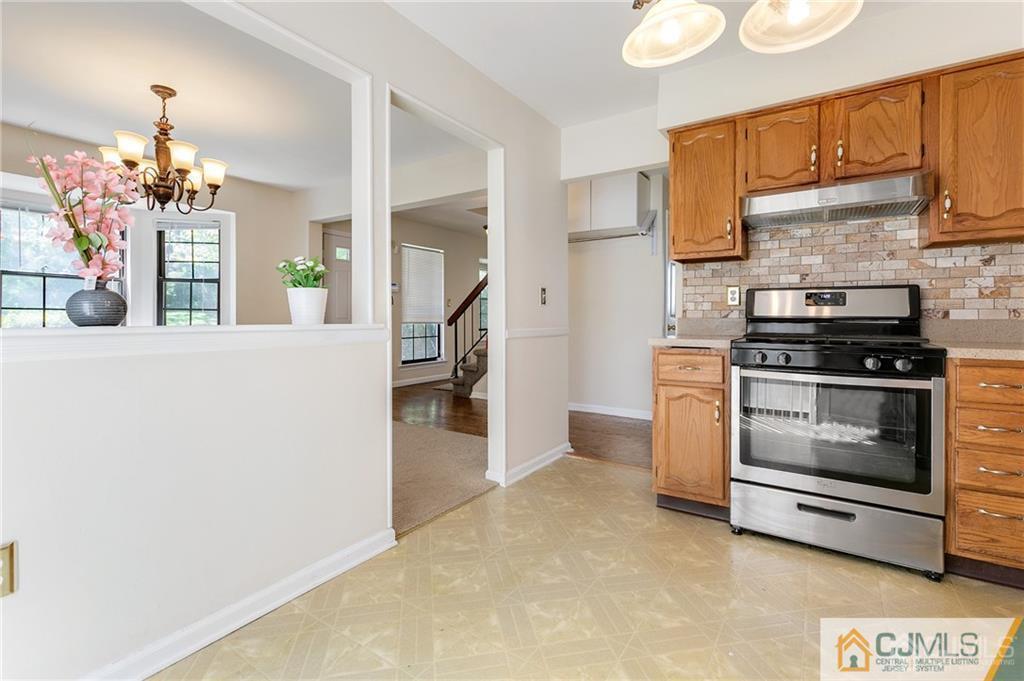 104 Maplecrest Road, Unit 104 Edison, NJ 08820 - Photo 11 of 23 Gallery Image 11