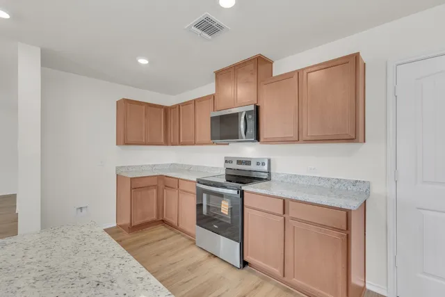 $334,688 | 225 Robert Hightower Drive, Jarrell, TX 76537