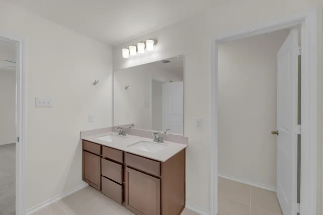 $334,688 | 225 Robert Hightower Drive, Jarrell, TX 76537