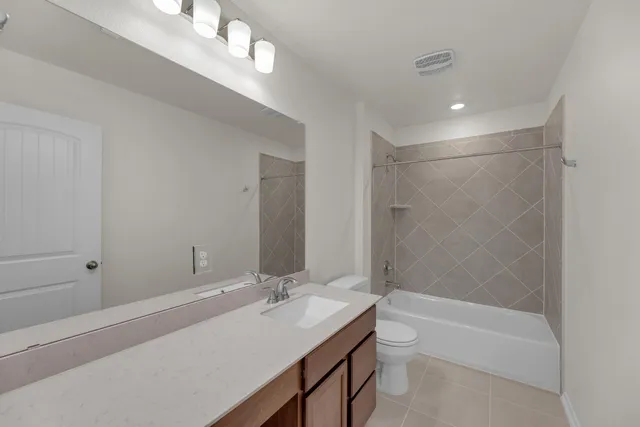 $334,688 | 225 Robert Hightower Drive, Jarrell, TX 76537