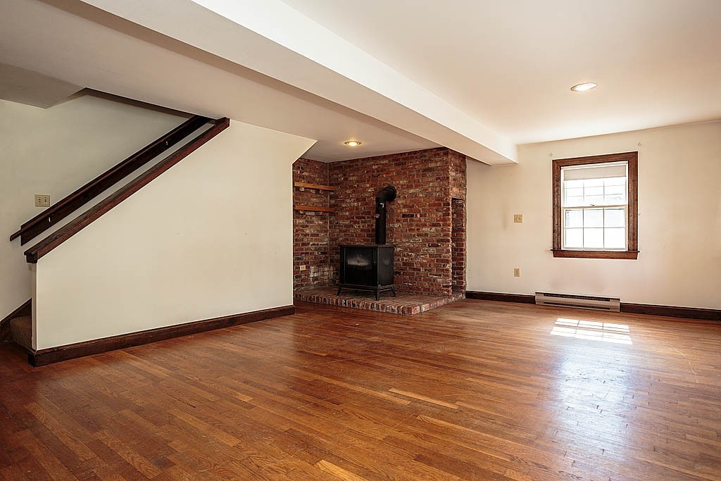 41 Maple Road Westford, MA 01886 - Photo 3 of 25 Gallery Image 3