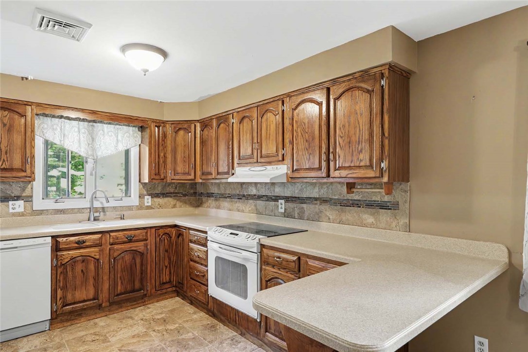 47 Restful Valley Road Tiverton, RI 02878 - Photo 16 of 26 Gallery Image 16
