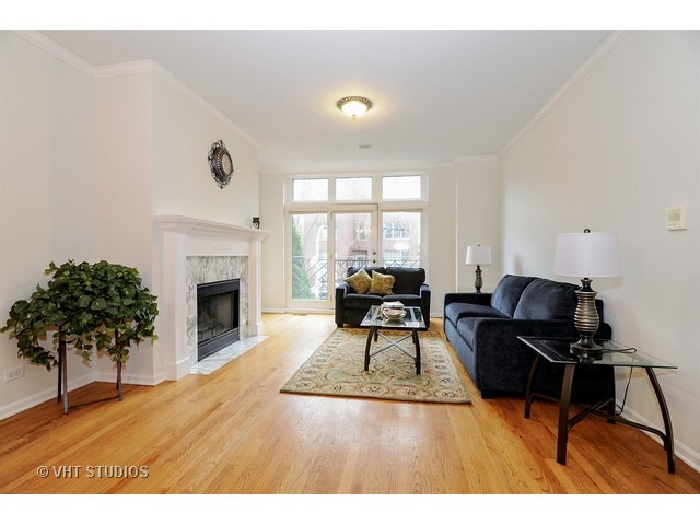 938 West George Street, Unit 1 Chicago, IL 60657 - Photo 2 of 19