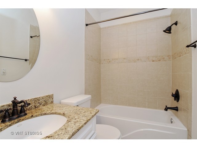 938 West George Street, Unit 1 Chicago, IL 60657 - Photo 12 of 19