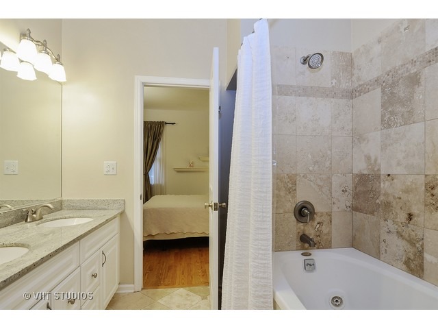 938 West George Street, Unit 1 Chicago, IL 60657 - Photo 10 of 19
