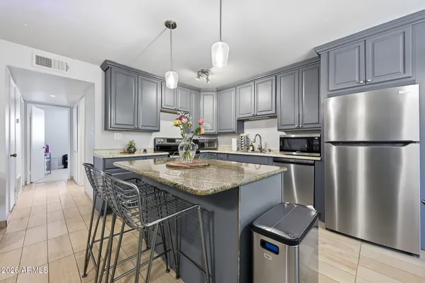 $249,900 | 5525 East Thomas Road, Unit N6, Phoenix, AZ 85018