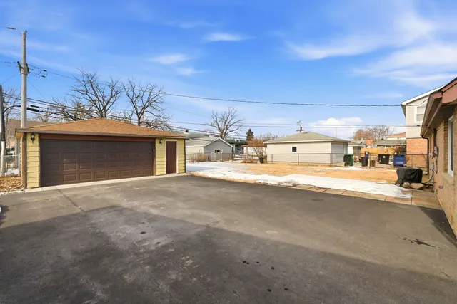 $289,900 | 8808 Cranbrook Lane, Bridgeview, IL 60455