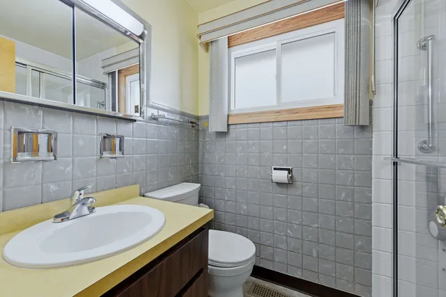 $289,900 | 8808 Cranbrook Lane, Bridgeview, IL 60455