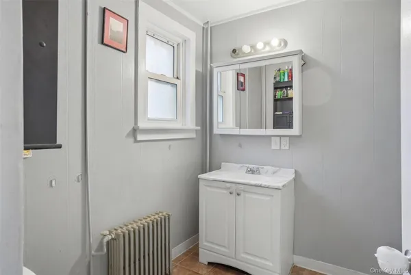 $2,075 | 14 Church Street, Unit 2, Marlboro, NY 12542